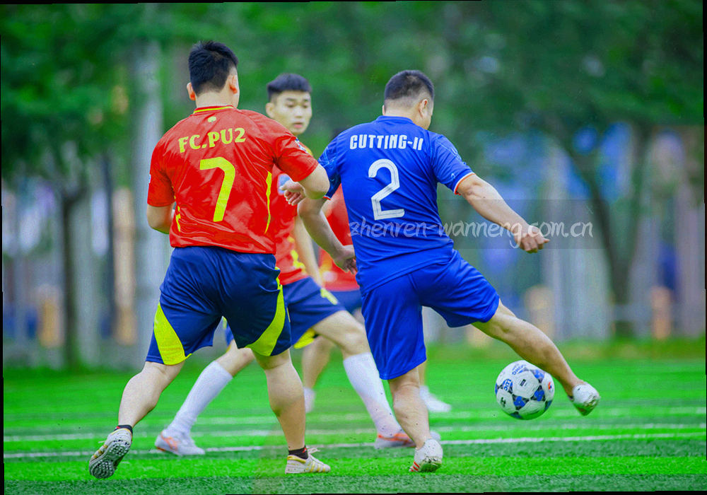 潮汐面板式雷达图，青蓝同心圆与珊瑚橙标记点